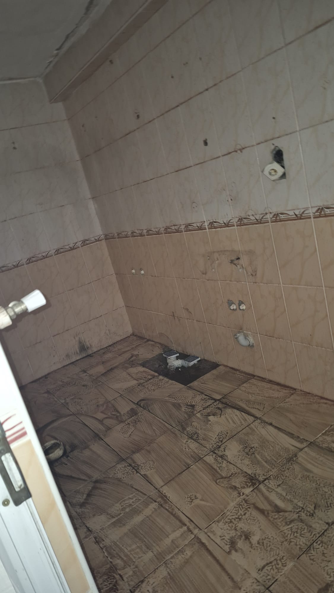 Banyo tadilat öncesi — Kandıra